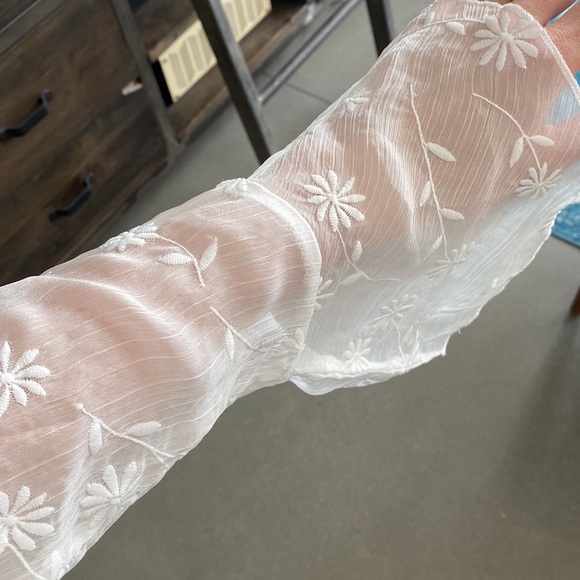 Flower blouse - Picture 5 of 6